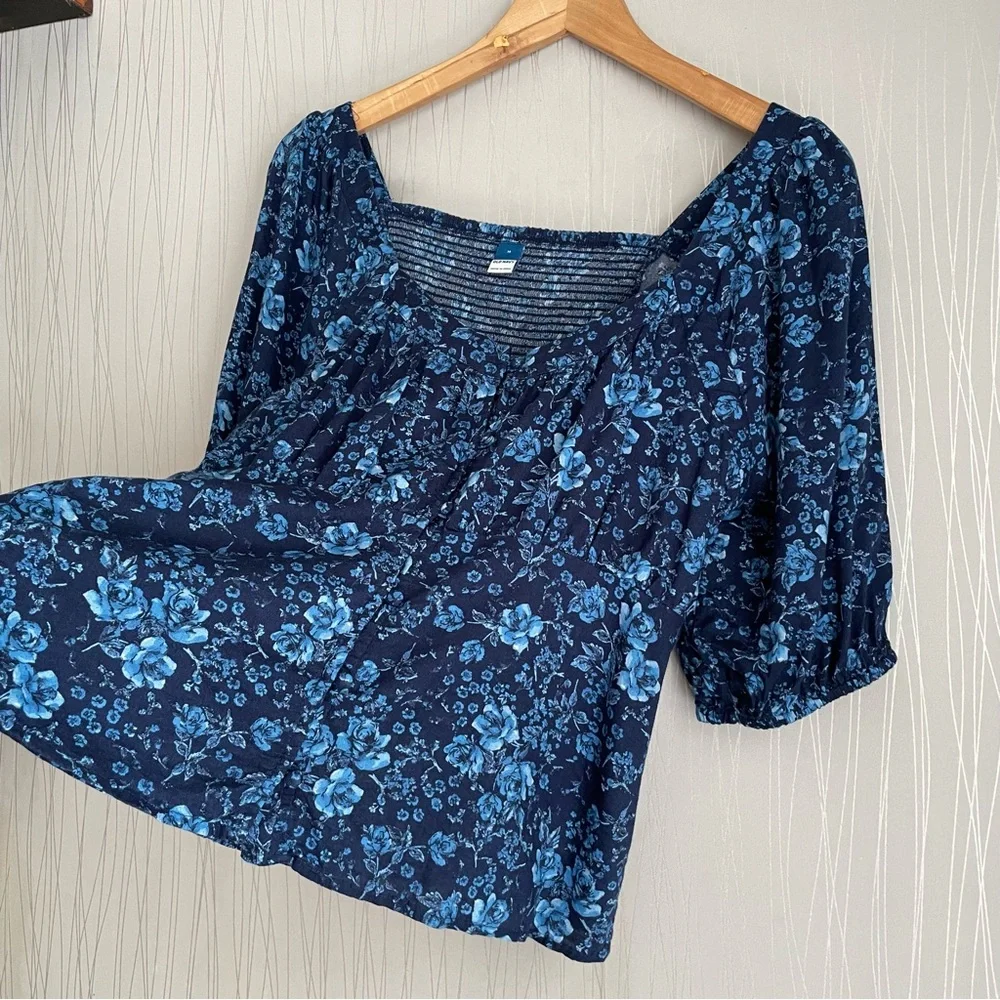 Old Navy Puff-Sleeve Smocked Button-Down Blouse Navy Floral Shirt Size Medium